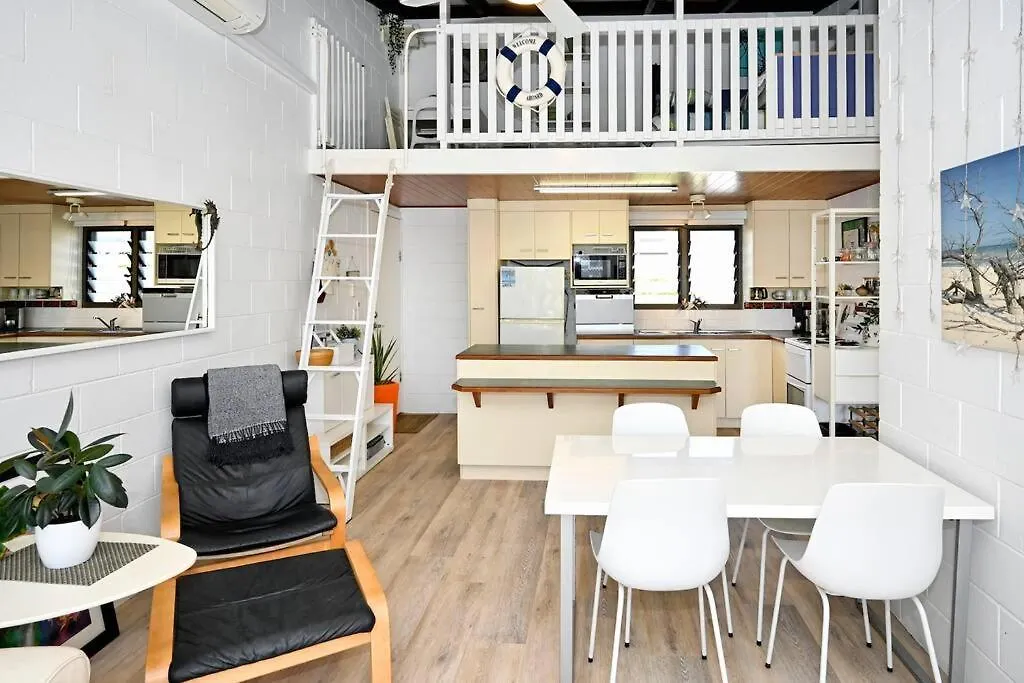 Beachfront 1Br, Loft - Surf, Cafe, Relax Marcoola Appartamento